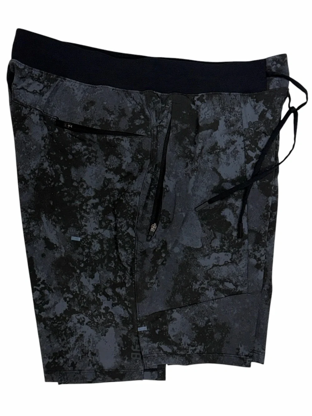 Lululemon Shorts Men Medium Black Camo License to Train Linerless 7 Athletic Gym